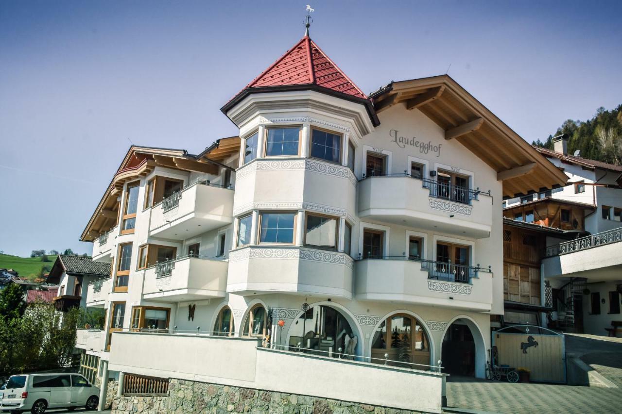 Laudegghof Ladis Inklusive Sommer Bergbahnticket エクステリア 写真